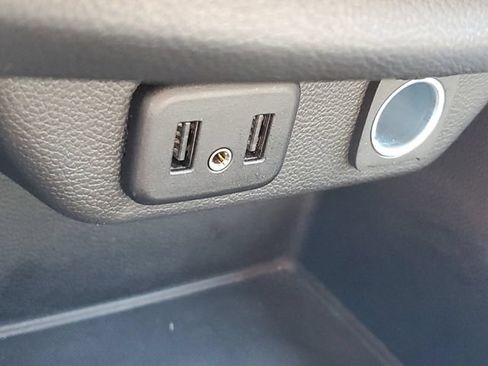 Certified 2021 Chevrolet Traverse LT FWD image 29