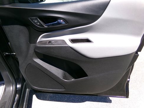 Used 2021 Chevrolet Equinox LS FWD image 26