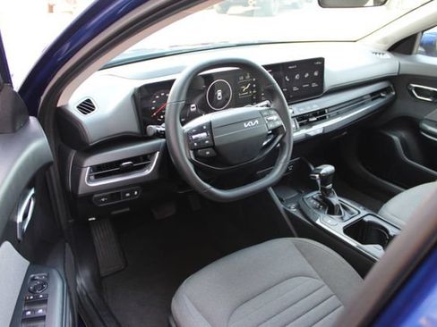 Used 2025 Kia K4 EX FWD image 10