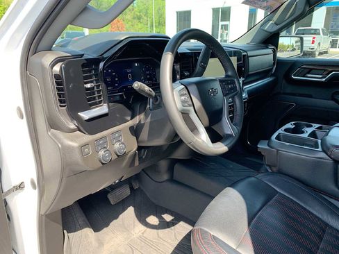 Certified 2023 Chevrolet Silverado 1500 RST w/ Redline Edition AWD/4WD image 10
