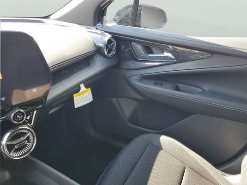 New 2025 Chevrolet Blazer EV LT image 24