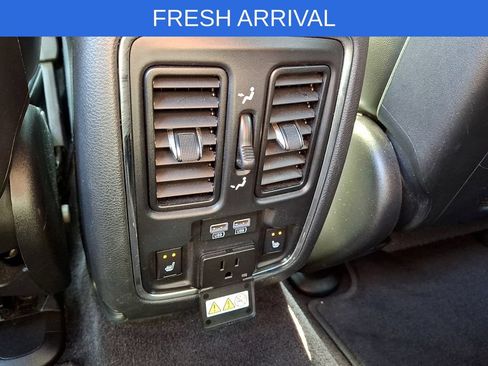 Used 2016 Jeep Grand Cherokee Limited AWD/4WD image 14