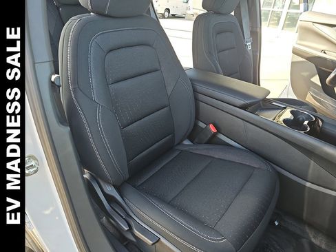 New 2025 Chevrolet Blazer EV LT w/ Midnight/Sport Edition image 10