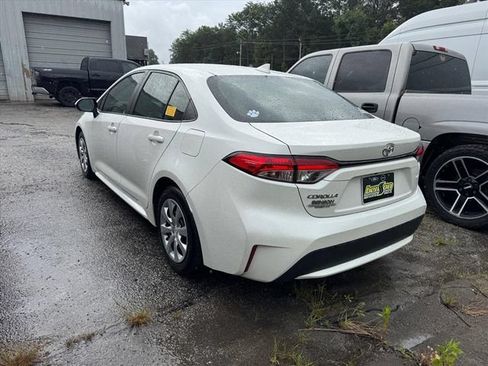 Used 2020 Toyota Corolla LE FWD image 7