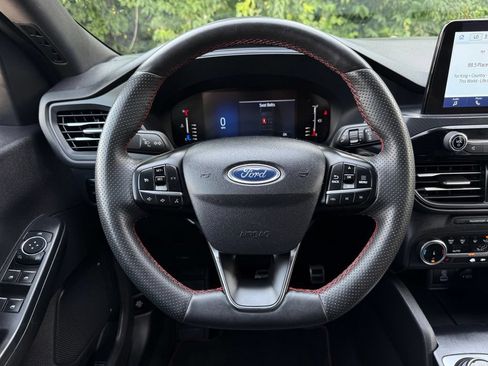 Used 2023 Ford Escape ST-Line AWD/4WD image 32