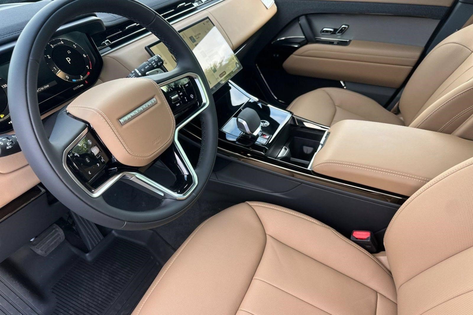 New 2026 Land Rover Range Rover Sport SE AWD/4WD image 4