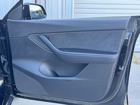 Used 2021 Tesla Model Y Performance image 45