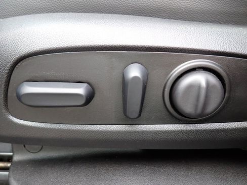 Used 2019 Chevrolet Equinox Premier image 19