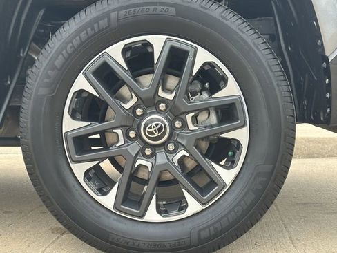Used 2023 Toyota Tundra Limited image 9