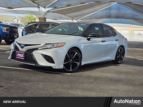 Used 2020 Toyota Camry XSE w/ Navigation Package image 1