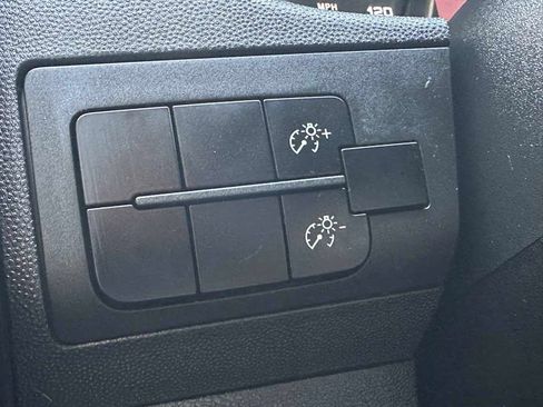 Used 2023 RAM ProMaster 2500 FWD image 33