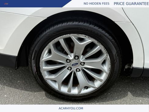 Used 2019 Ford Taurus Limited FWD image 22
