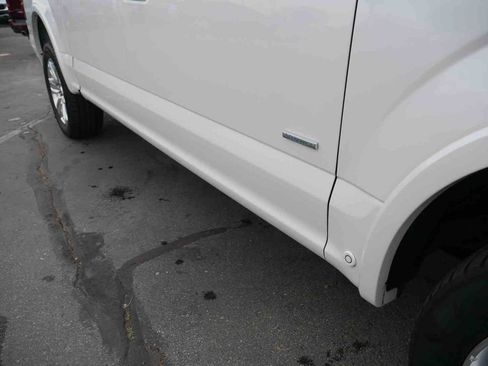 Used 2015 Ford F150 Platinum w/ Equipment Group 701A Luxury image 34