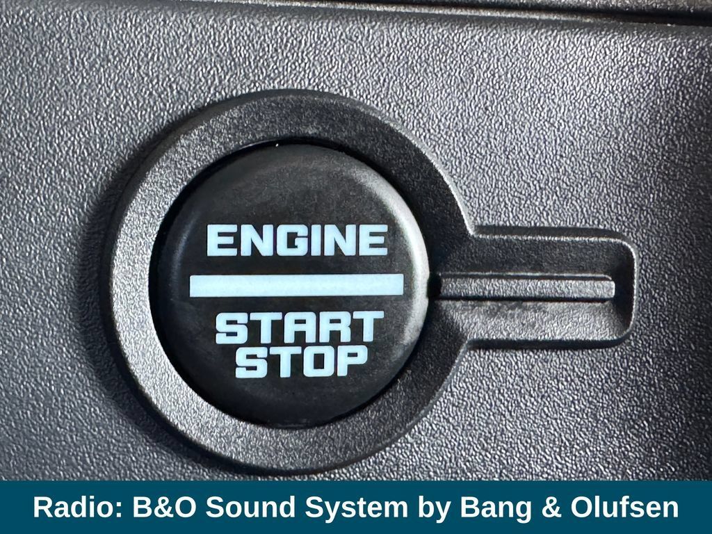 Used 2025 Ford Bronco Badlands AWD/4WD image 13