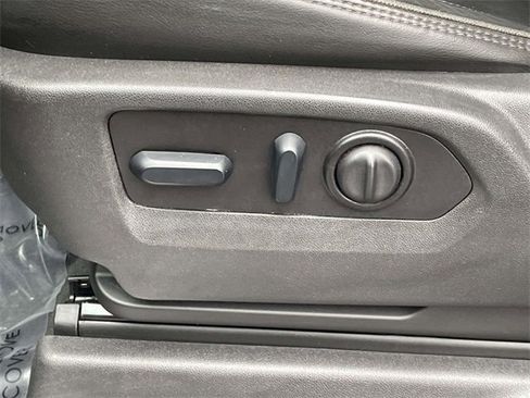 Used 2023 Chevrolet Silverado 2500 High Country image 12