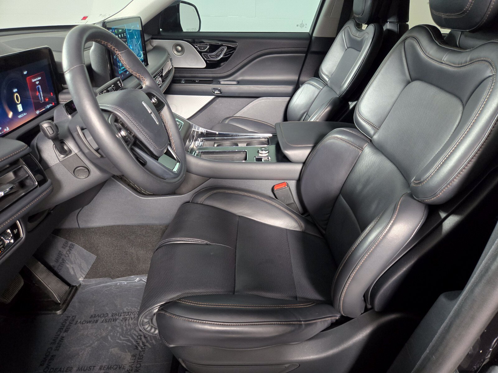 Used 2025 Lincoln Aviator Reserve w/ Equipment Group 201A AWD/4WD image 11