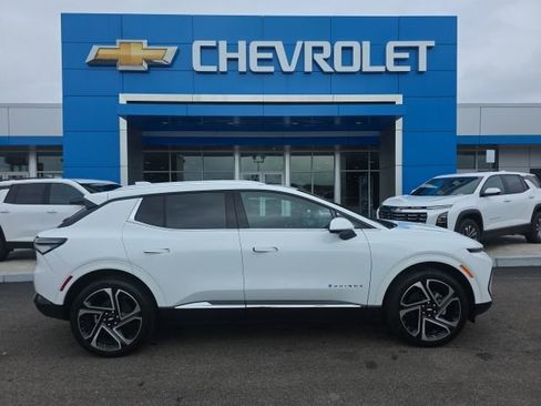 New 2026 Chevrolet Equinox EV LT image 3