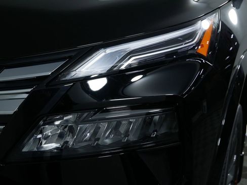 New 2026 Nissan Rogue Platinum image 14