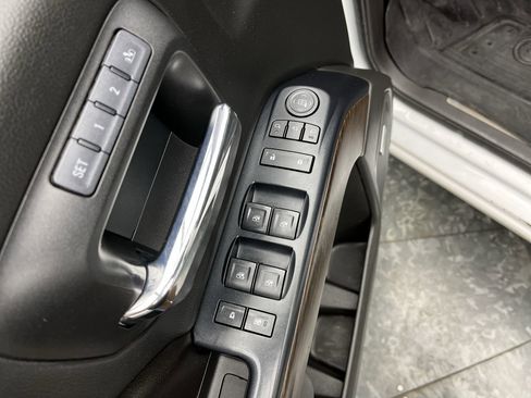 Used 2017 GMC Sierra 1500 Denali w/ Denali Ultimate Package AWD/4WD image 10