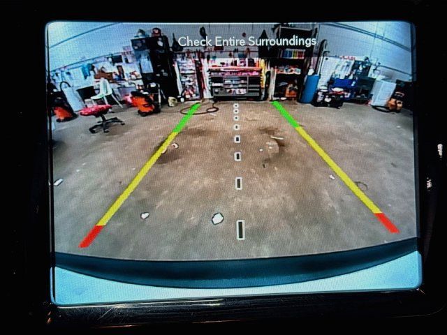 Used 2020 Jeep Cherokee Limited w/ Technology Group AWD/4WD image 13