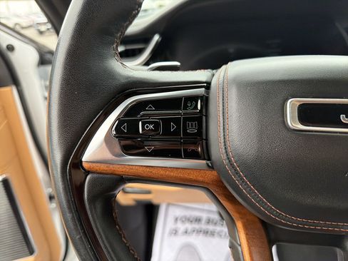 Used 2022 Jeep Grand Cherokee L Summit image 13