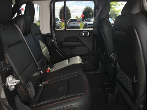 New 2025 Jeep Wrangler Rubicon image 32