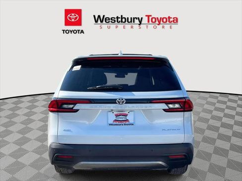 Certified 2025 Toyota Grand Highlander AWD image 8