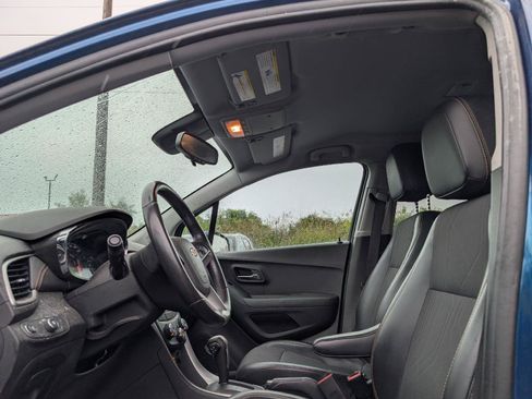 Used 2019 Chevrolet Trax LT w/ Driver Confidence Package AWD/4WD image 10