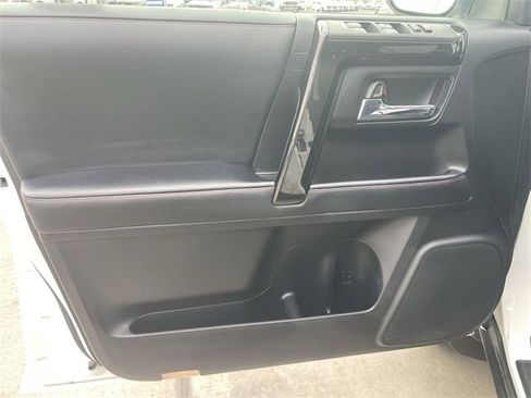 Used 2021 Toyota 4Runner TRD Off-Road Premium image 23