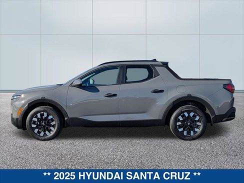 Used 2025 Hyundai Santa Cruz SEL image 2