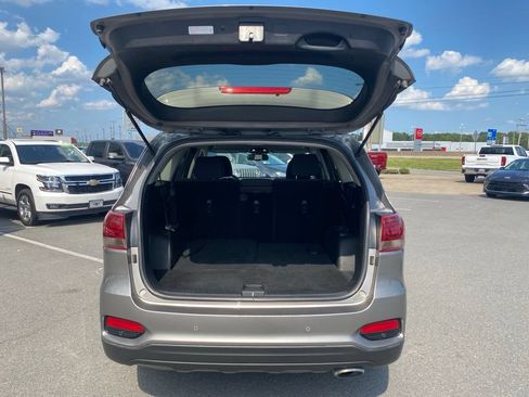 Used 2019 Kia Sorento FWD V6 w/ LX V6 Convenience Package image 7