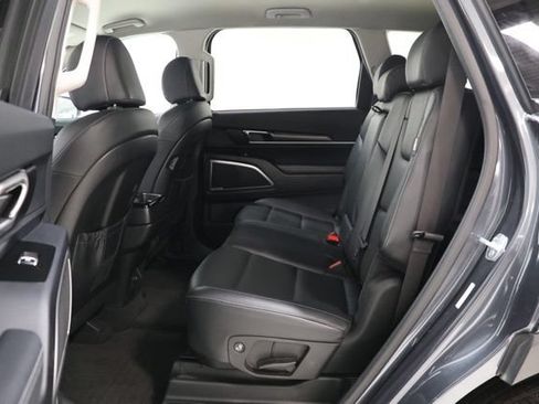 Used 2024 Kia Telluride LX FWD image 31