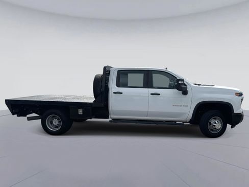 Used 2024 Chevrolet Silverado 3500 W/T w/ Snow Plow Prep Package image 2