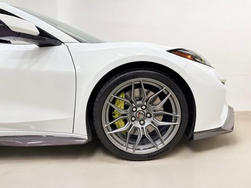 Used 2023 Chevrolet Corvette Z06 image 13