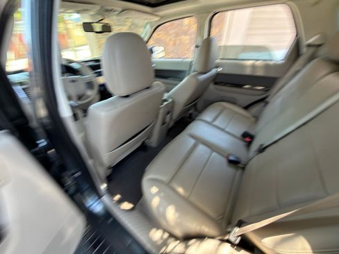 Used 2010 Ford Escape Limited FWD image 14