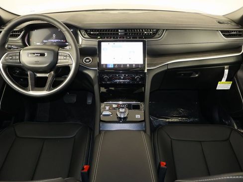 New 2025 Jeep Grand Cherokee L Limited image 14