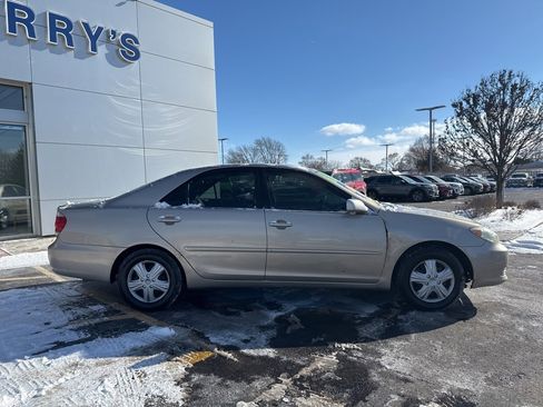 Used 2006 Toyota Camry LE image 7