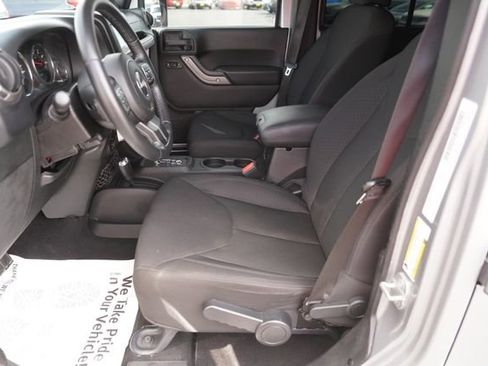 Used 2014 Jeep Wrangler Unlimited Sport w/ Quick Order Package 24S AWD/4WD image 9