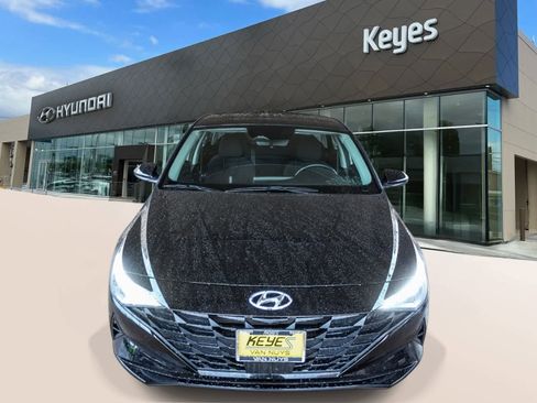 Used 2022 Hyundai Elantra SEL w/ Convenience Package image 2