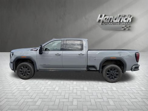 Used 2024 GMC Sierra 2500 AT4 w/ AT4 Premium Plus Package AWD/4WD image 6