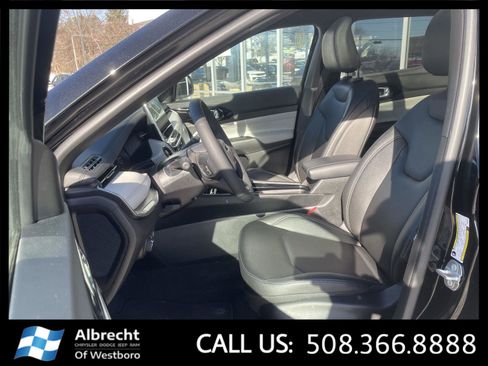 New 2025 Jeep Compass Limited w/ Sun & Sound Group image 10