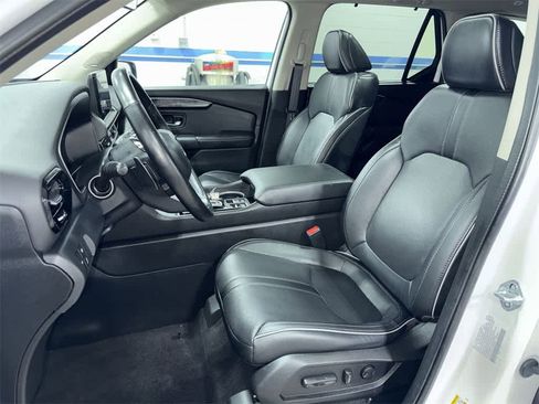 Used 2024 Honda Pilot Elite image 15