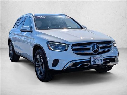 Used 2021 Mercedes-Benz GLC 300 4MATIC image 3