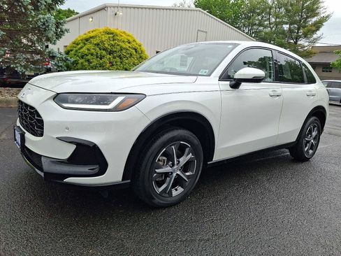 Certified 2024 Honda HR-V EX-L image 3