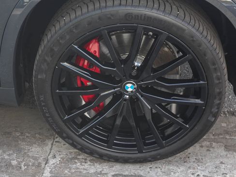 Used 2024 BMW X5 M60i AWD/4WD image 9