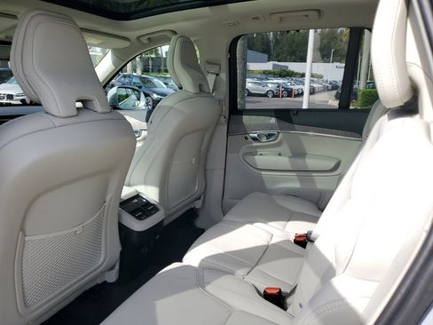 Certified 2024 Volvo XC90 B6 Ultimate w/ Protection Package Premier image 7