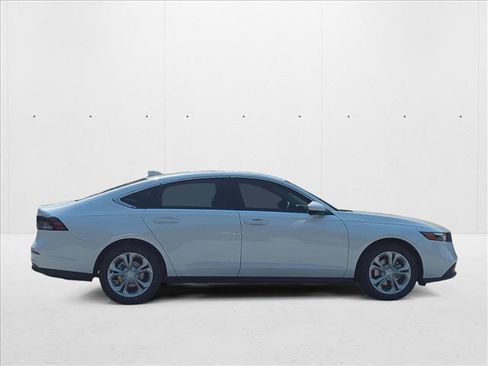 New 2025 Honda Accord LX image 4