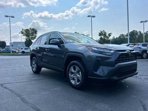 Used 2025 Toyota RAV4 XLE w/ Convenience Package FWD image 4