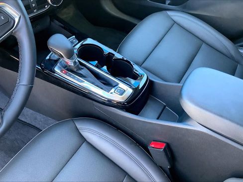 Used 2025 Chevrolet Trax ACTIV w/ Driver Confidence Package image 17