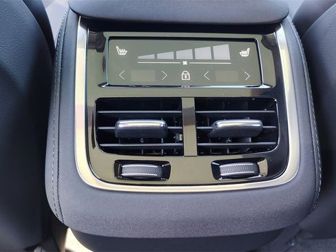 New 2026 Volvo XC90 B6 Plus w/ Protection Package image 29